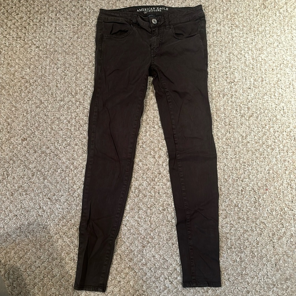 AMERICAN EAGLE Super Stretch Dark Grey Jeggings size 2R